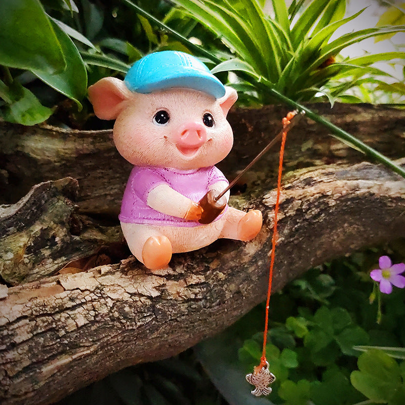 Cute Pig Fishing Figurine - Miniature Country Style Plastic Decor with Blue Cap & Pink Shirt, No Electricity Needed for Indoor/Outdoor Ponds, Aquariums, Christmas Gifts
