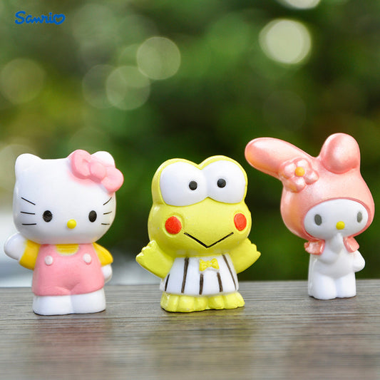 Sanrio party gift, new small Hello Kitty doll, lovely cartoon DIY accessory, desktop micro-landscape decoration small ornament.