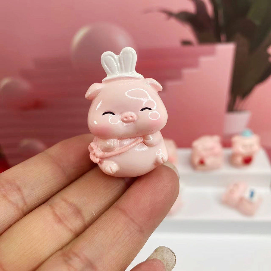 Creative Cartoon New Fashion Diary Pink Pig Figurine DIY Three-dimensional Ornament Cute Bead Blind Bag Trendy Toy Keychain Pendant