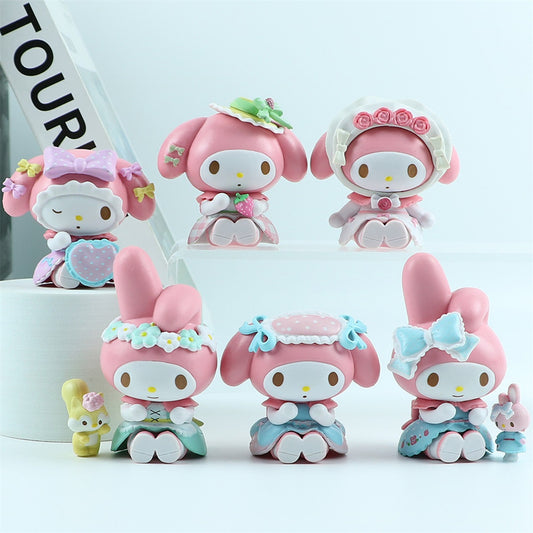 Sanrio Figure Cake Topper Cute Cartoon Model Collectibles Figures Desk Ornament
