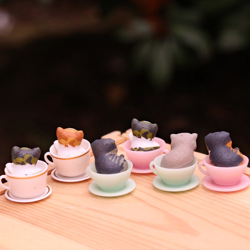 Mini Tea Cup Orange Cat Kitten Doll Hand Office Desktop Cake Decoration Small Ornament