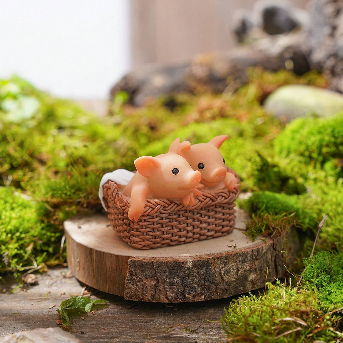 1pc Adorable Mini Pig Resin Statue, Hand-Painted Waterproof Garden Decor, Perfect for Potting and Landscaping, Charming Outdoor Animal Figurine for Patio and Yard Decoration